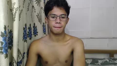 Snapshot of urbbyjosh chatting on December 31, 10:58 am joshua online show from December 31, 10:58 am