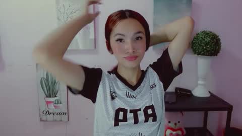 Snapshot of urblossom_princess chatting on May 25, 6:52 am urblossom_princess online show from May 25, 6:52 am