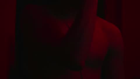 Snapshot of urboytoy_512 chatting on December 20, 11:10 am urboytoy_512 online show from December 20, 11:10 am