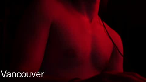 urboytoy_512 online show from May 10, 2:39 am