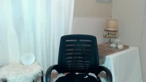 urcrushnextdoor_ online show from January 13, 6:16 pm