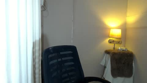 urcrushnextdoor_ online show from March 5, 4:56 am