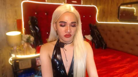 Snapshot of urcumgirlasiants chatting on January 15, 6:29 pm KENDALL online show from January 15, 6:29 pm