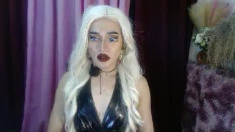 Snapshot of urcumgirlasiants chatting on September 19, 1:01 pm KENDALL online show from September 19, 1:01 pm