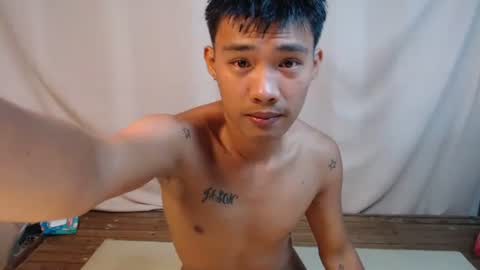 Snapshot of urcutejason chatting on January 18, 12:20 pm jason online show from January 18, 12:20 pm