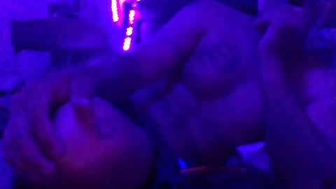 urdaddy875867 online show from April 18, 5:11 am