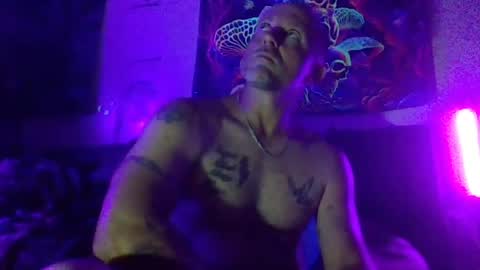 urdaddy875867 online show from June 22, 3:25 am