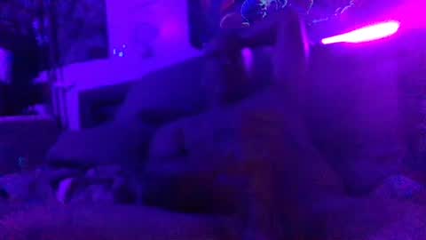 urdaddy875867 online show from July 5, 3:23 am