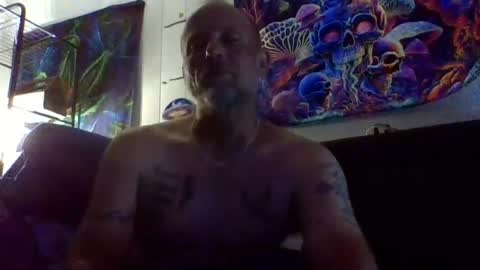 urdaddy875867 online show from July 28, 11:58 pm