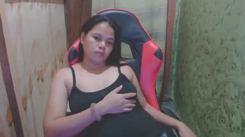 urdimplegurl online show from November 15, 3:30 pm