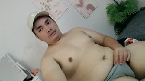 Snapshot of ure_fattytoy143 chatting on May 31, 6:10 am ure_fattytoy143 online show from May 31, 6:10 am