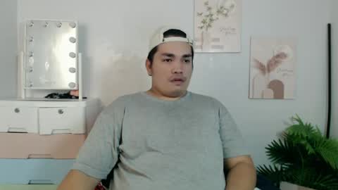 Snapshot of ure_fattytoy143 chatting on June 18, 9:09 am ure_fattytoy143 online show from June 18, 9:09 am