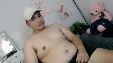 Snapshot of ure_fattytoy143 chatting on July 13, 4:26 am ure_fattytoy143 online show from July 13, 4:26 am