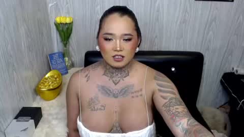 Snapshot of urfabtattooqueen chatting on June 12, 6:18 pm Maxxie online show from June 12, 6:18 pm