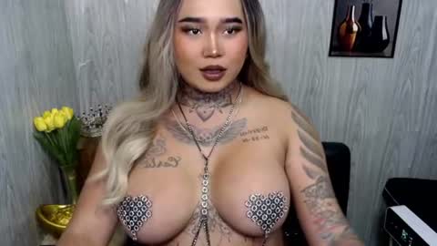 Snapshot of urfabtattooqueen chatting on July 4, 4:13 pm Maxxie online show from July 4, 4:13 pm
