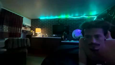 Snapshot of urfavoritedreamteam chatting on March 11, 7:03 am UrFavoriteDreamTeam online show from March 11, 7:03 am