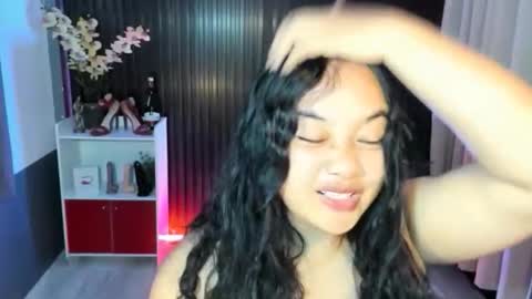 Snapshot of urfavouritecravings chatting on October 26, 5:02 am Scarlet online show from October 26, 5:02 am