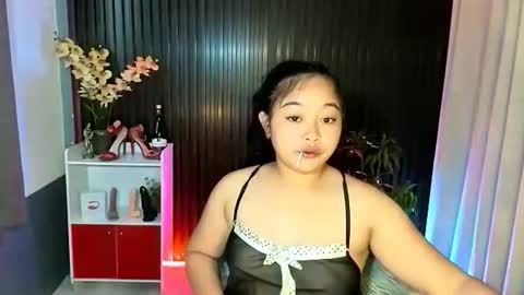 Snapshot of urfavouritecravings chatting on November 4, 1:05 am Scarlet online show from November 4, 1:05 am