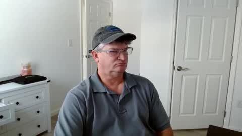 Snapshot of urfavteach50 chatting on December 5, 6:48 pm Gregor online show from December 5, 6:48 pm