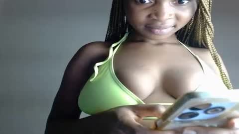 Snapshot of urflirtydoll chatting on January 12, 5:45 am urflirtydoll online show from January 12, 5:45 am