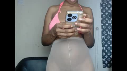 Snapshot of urflirtydoll chatting on February 11, 12:06 am urflirtydoll online show from February 11, 12:06 am