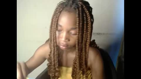 Snapshot of urflirtydoll chatting on March 6, 1:37 am urflirtydoll online show from March 6, 1:37 am