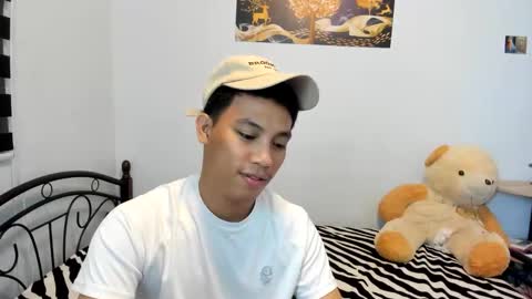 Snapshot of urfucker_vinz chatting on May 17, 2:02 pm urfucker_vinz online show from May 17, 2:02 pm