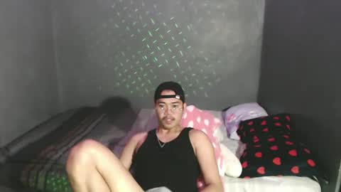 Snapshot of urfuckinghighness chatting on February 23, 2:46 pm ask me online show from February 23, 2:46 pm