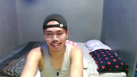 Snapshot of urfuckinghighness chatting on February 24, 5:11 am ask me online show from February 24, 5:11 am