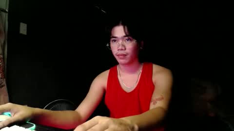 Snapshot of urfuckinghighness chatting on December 16, 4:06 am ask me online show from December 16, 4:06 am