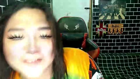 Dimple online show from November 29, 9:01 am