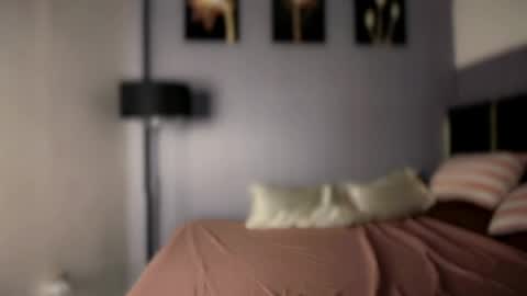 N Y X  online show from April 21, 10:45 pm