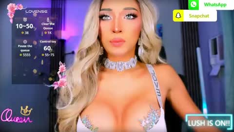 Snapshot of urgoddess_bella chatting on June 2, 1:18 am My bella 3 online show from June 2, 1:18 am