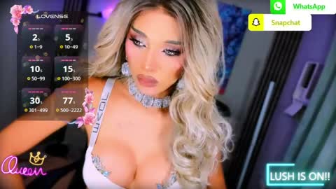 Snapshot of urgoddess_bella chatting on June 4, 1:11 am My bella 3 online show from June 4, 1:11 am