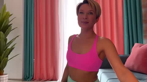 Jenny online show from November 6, 9:54 am