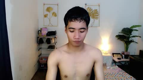 Snapshot of urguy_habibi chatting on November 18, 4:39 am Bib online show from November 18, 4:39 am