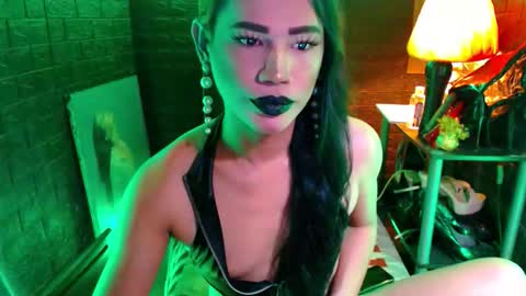 queen norelle online show from June 6, 7:29 pm