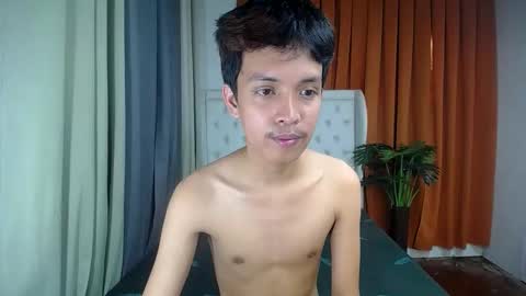 Snapshot of urhot_johny chatting on April 17, 8:06 am urhot_johny online show from April 17, 8:06 am