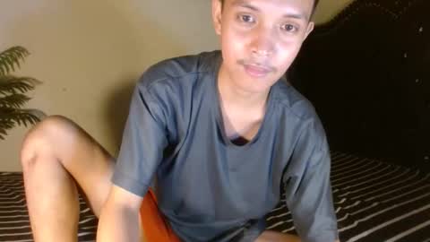 Snapshot of urhot_johny chatting on May 6, 10:09 am urhot_johny online show from May 6, 10:09 am