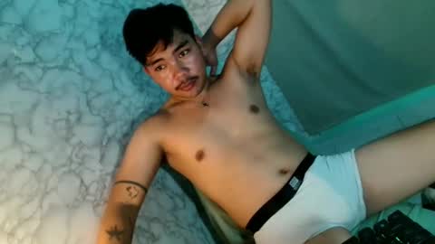 Snapshot of urhot_kharlxoxo chatting on May 3, 4:29 am john carlo online show from May 3, 4:29 am