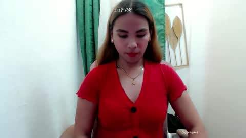 Snapshot of urhotdana chatting on December 19, 9:38 am Diane online show from December 19, 9:38 am