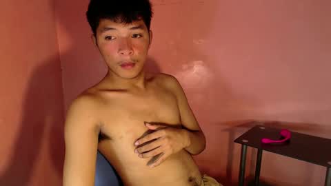 Snapshot of urhotethanxx chatting on December 11, 11:30 am Ethan online show from December 11, 11:30 am