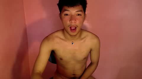 Snapshot of urhotethanxx chatting on December 12, 4:37 am Ethan online show from December 12, 4:37 am