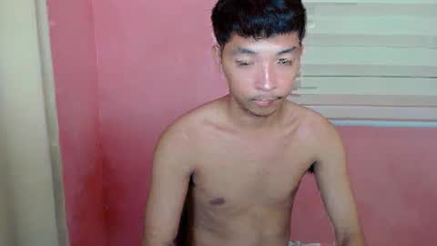 Snapshot of urhotethanxx chatting on February 2, 1:30 pm Ethan online show from February 2, 1:30 pm