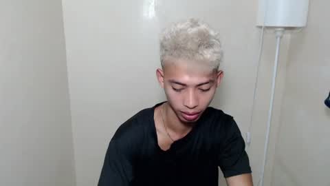 Snapshot of urhotfuckingass chatting on June 12, 11:35 pm richard online show from June 12, 11:35 pm