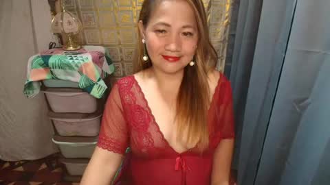 urhotmomzoey online show from July 14, 1:50 pm
