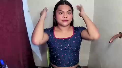 urhottie_bella online show from December 5, 9:29 am