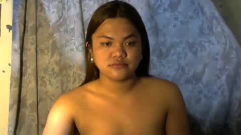 urhottie_bella online show from April 28, 9:25 am