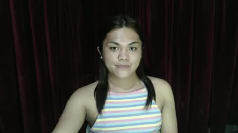urhottie_bella online show from May 11, 4:04 pm
