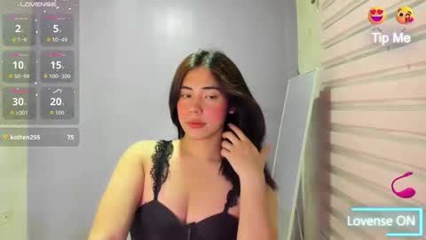 Snapshot of urhottie_nova chatting on February 12, 1:50 pm urhottie_nova online show from February 12, 1:50 pm